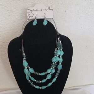 Elegant Turquoise Beaded Necklace and Earring Set
